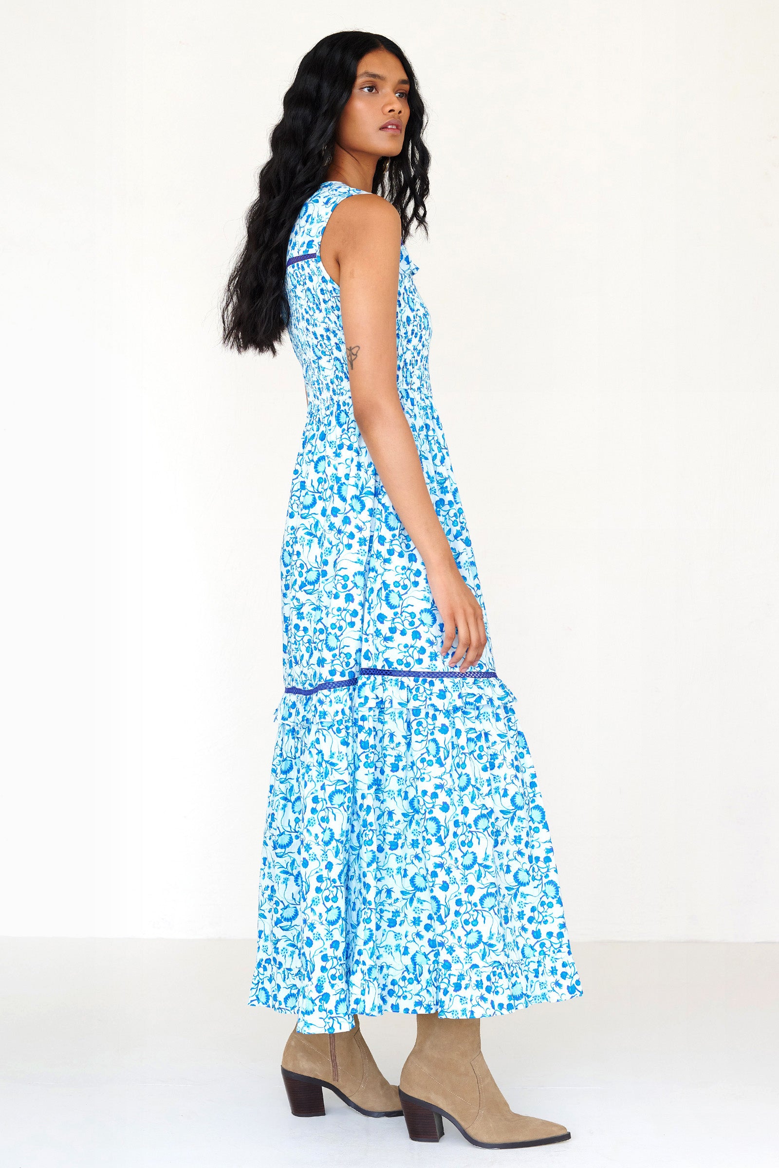 Iris Dress Clam Garland River