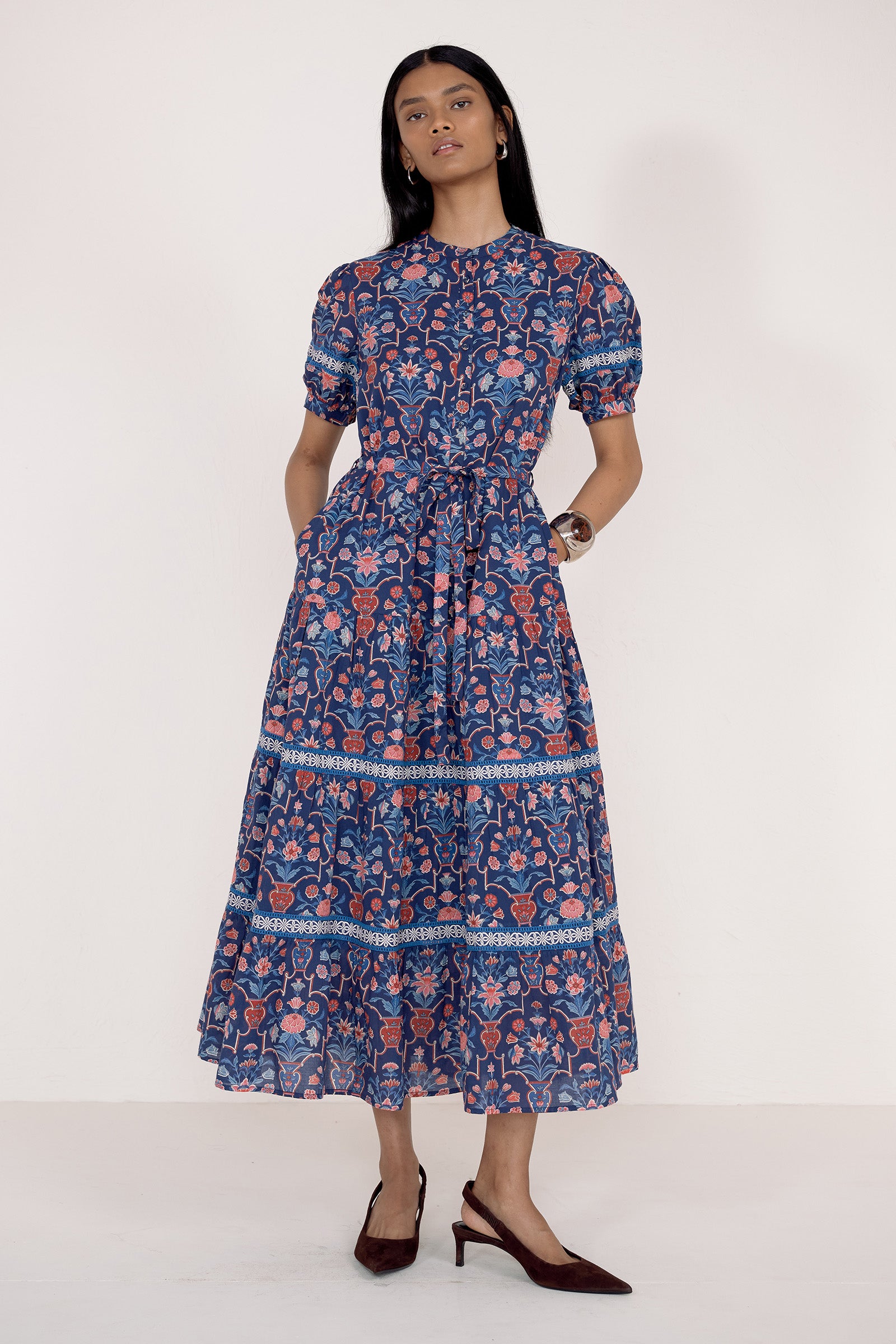 Saylor Dress Floral Vase Medieval Blue