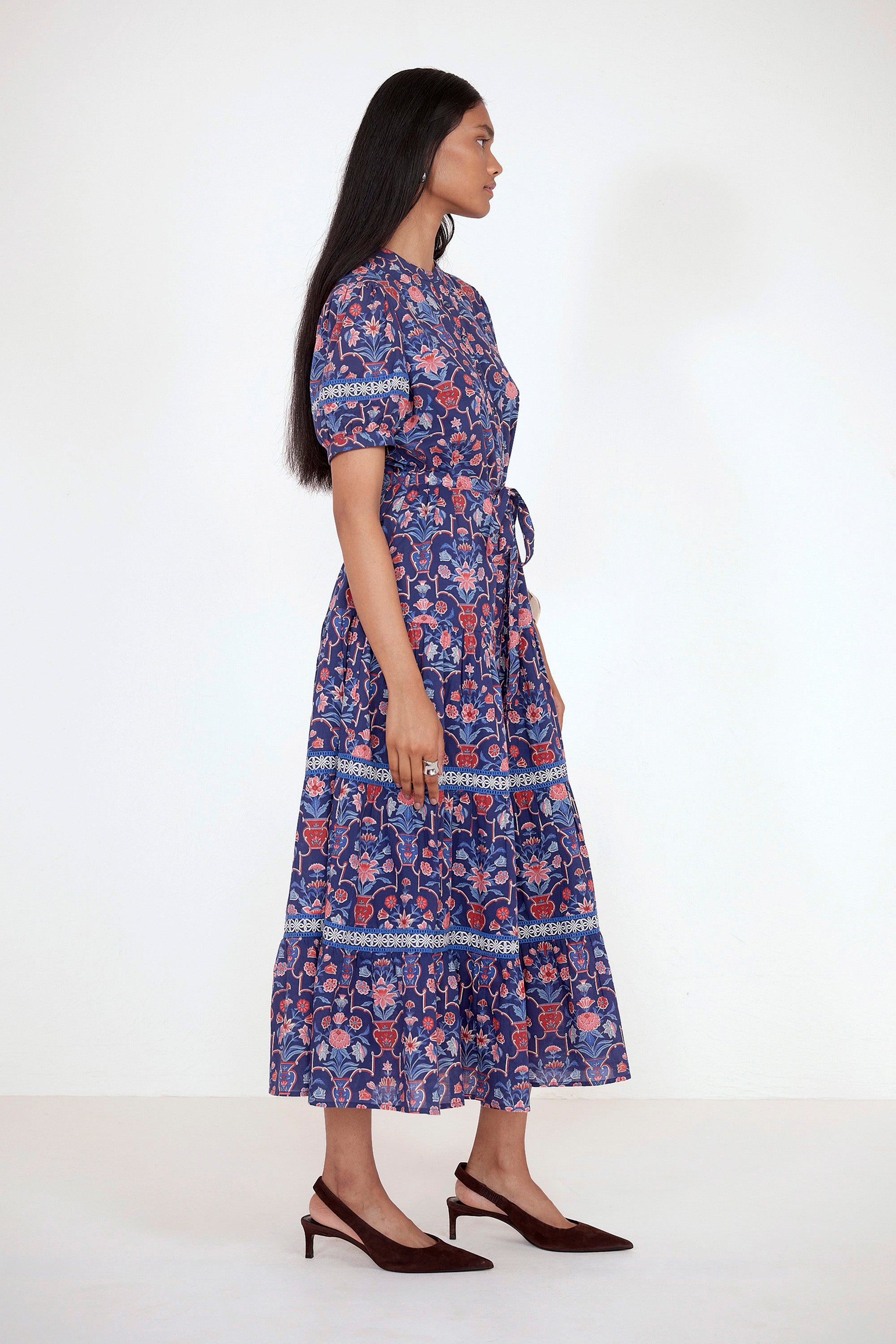Saylor Dress Floral Vase Medieval Blue
