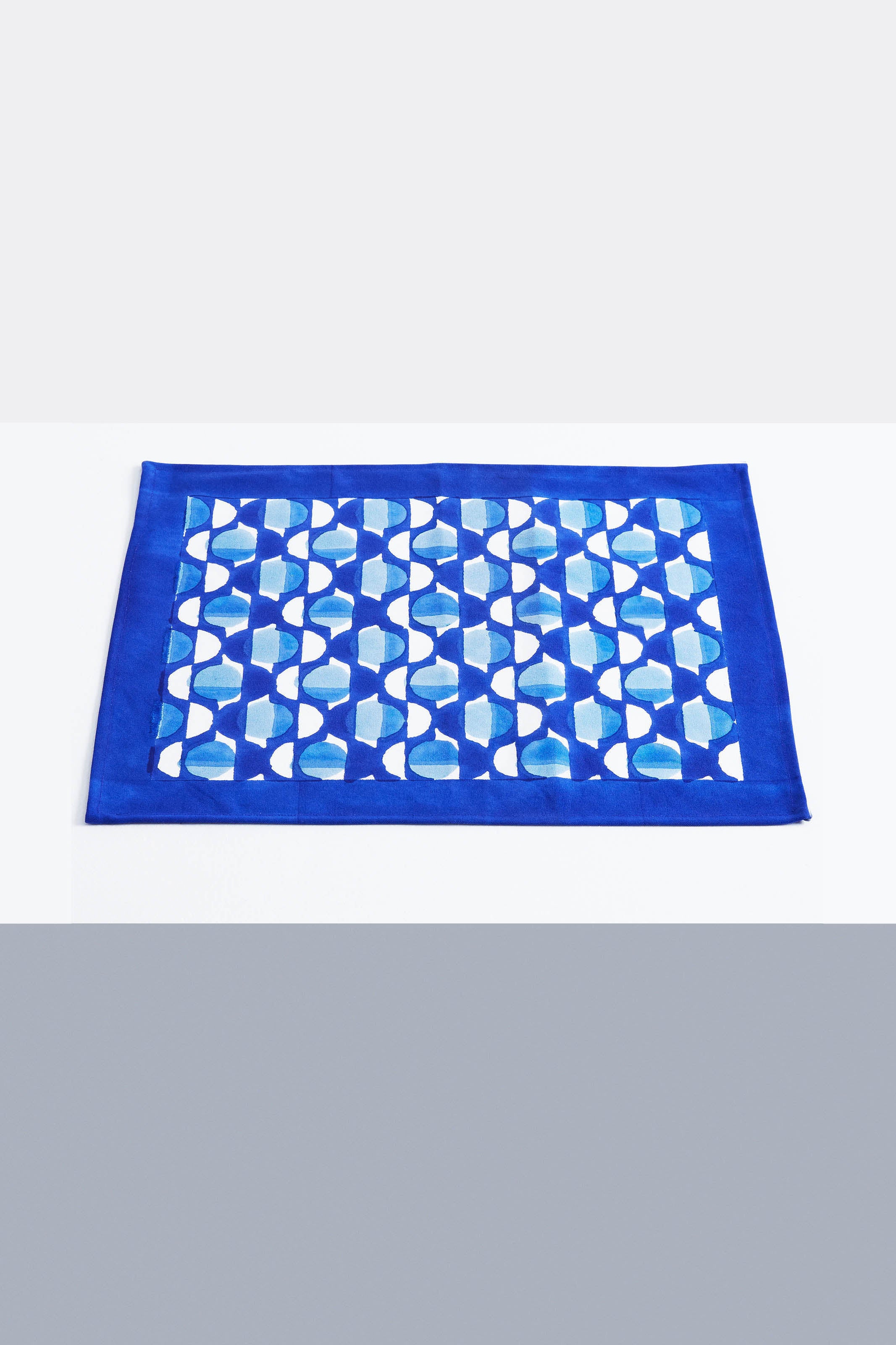 Four Curlew Curve Blues Placemats