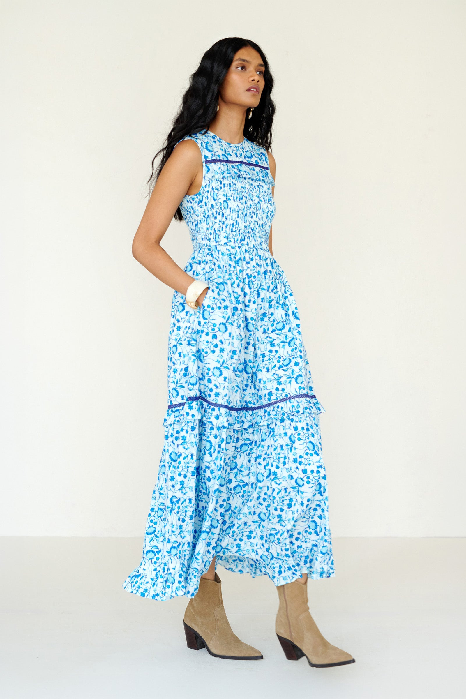 Iris Dress Clam Garland River - Smocked A-Line Dress | Banjanan
