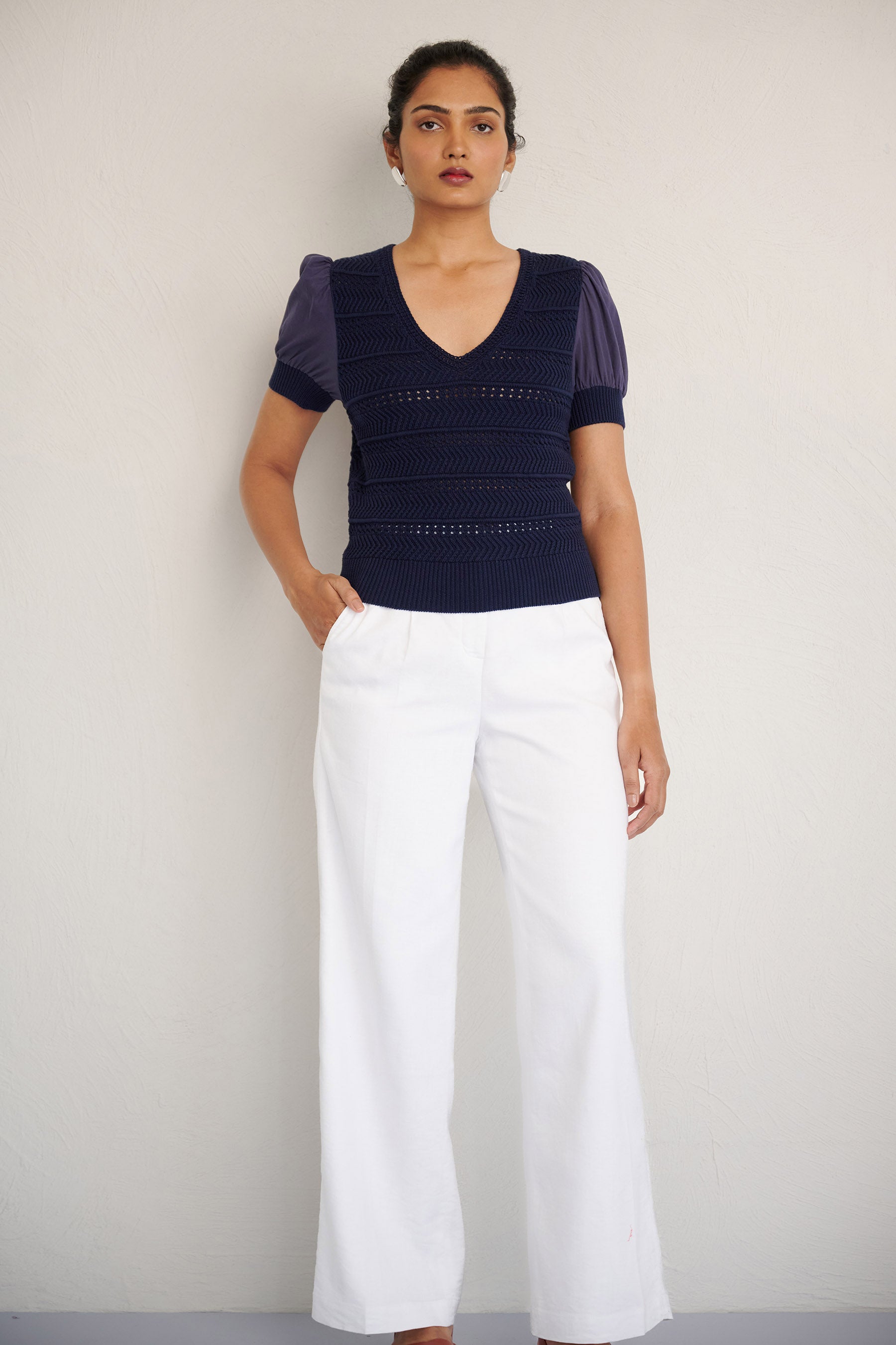 Patti V-Neck Oxford