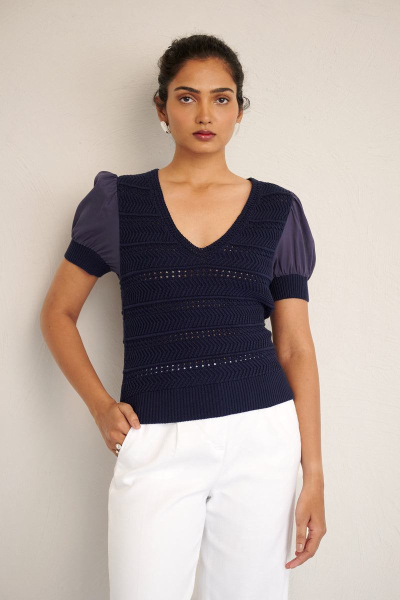 Patti V-Neck Oxford